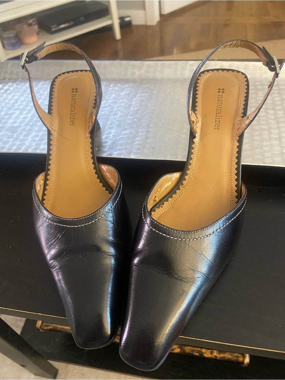 Naturalizer Black Leather Long square toe tahira Slingback kitten Heels